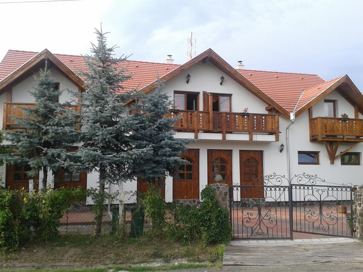 Felso Fogado Bed & Breakfast Felsotold Exterior photo